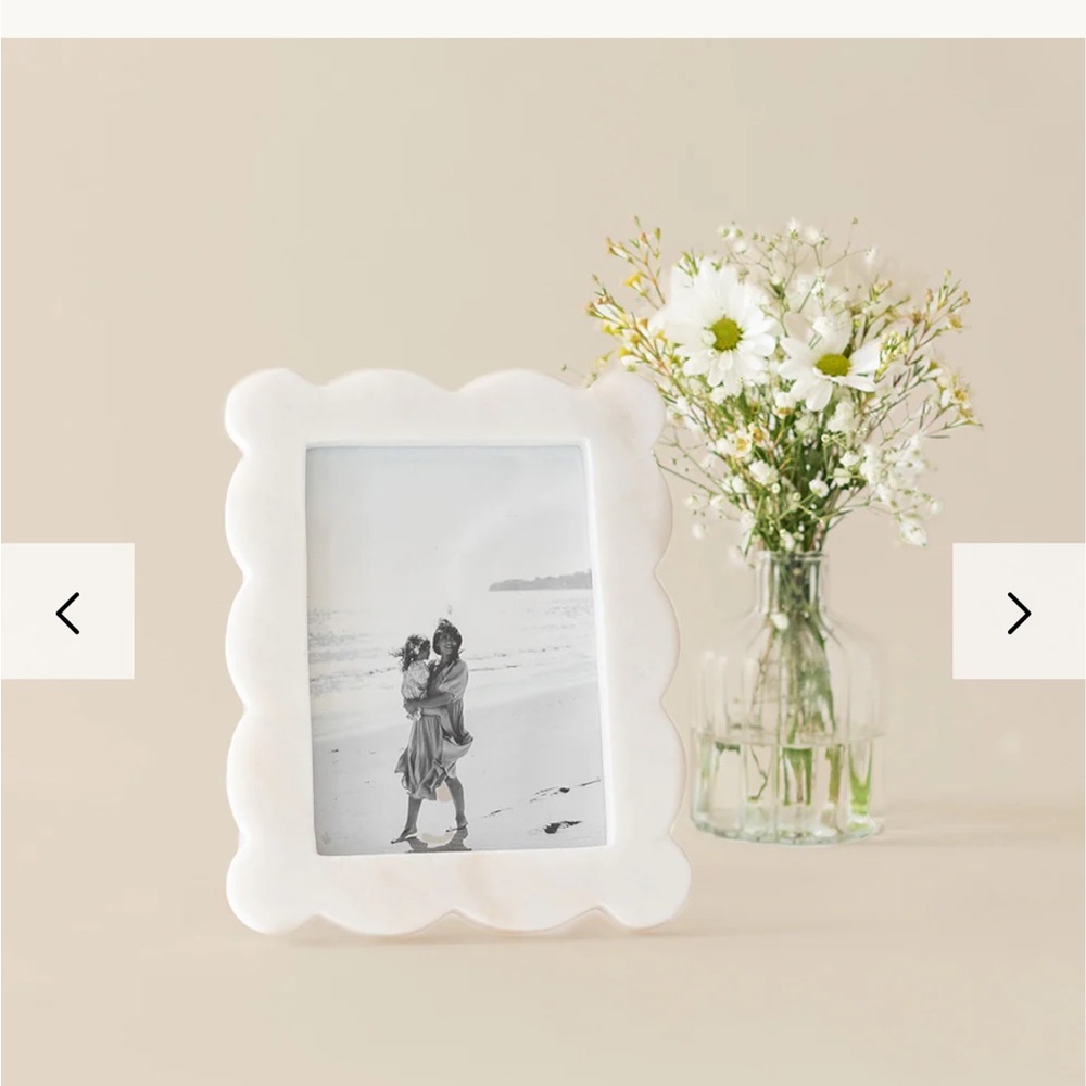 Jilly Box summer 2024. Marble Frame